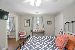 Bell Haus With Hot Tub