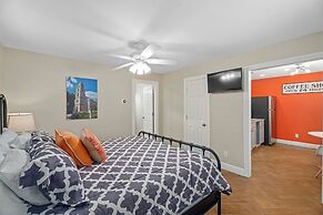 Bell Haus With Hot Tub