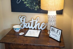 Aermotor Loft Downtown With Hot Tub