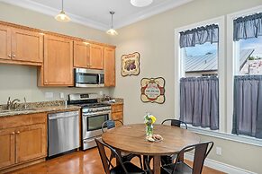 Aermotor Loft Downtown With Hot Tub