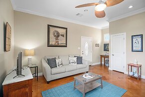 Aermotor Loft Downtown With Hot Tub