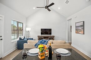 Eagles Nest-hottub-5 min to Downtown