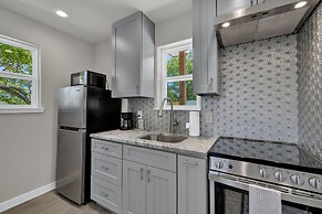 Yellow Door Casita-10 Min to Main St!