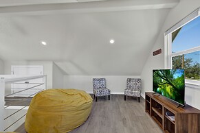 Yellow Door Casita-10 Min to Main St!