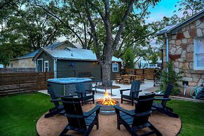 The Rock Haus With Hot Tub