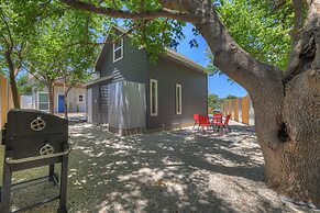 Red Door Movie Lounge Casita