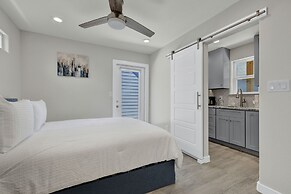 Blue Door Casita-romantic & Cozy