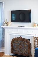 Holiday 505 Hot Tub Walk to Main