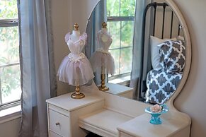 Holiday 505 Hot Tub Walk to Main