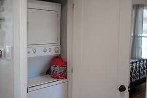 Holiday 505 Hot Tub Walk to Main