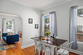 Holiday 505 Hot Tub Walk to Main