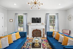 Holiday 505 Hot Tub Walk to Main