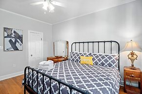 Holiday 505 Hot Tub Walk to Main