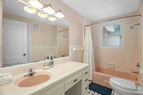 Heart Haus-hot Tub-5 Bks to Main