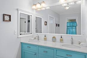 Heart Haus-hot Tub-5 Bks to Main