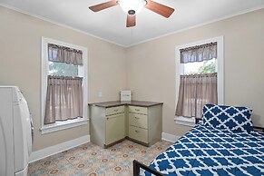 Heart Haus-hot Tub-5 Bks to Main