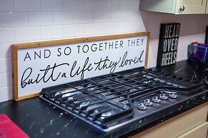 Heart Haus-hot Tub-5 Bks to Main