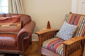 Camp Fred With Firepit and Hot Tub