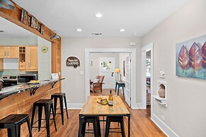 Camp Fred With Firepit and Hot Tub