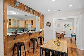 Camp Fred With Firepit and Hot Tub