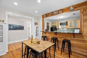 Camp Fred With Firepit and Hot Tub