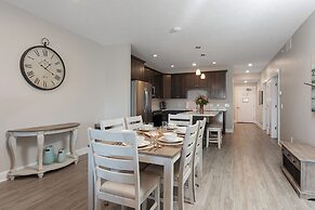 539 Bay St. Lake View Condo Unit 104E