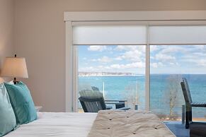 539 Bay St. Lake View Condo Unit 104E