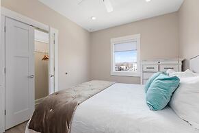 539 Bay St. Lake View Condo Unit 202W