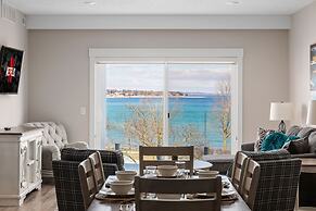 539 Bay St. Lake View Condo Unit 203E