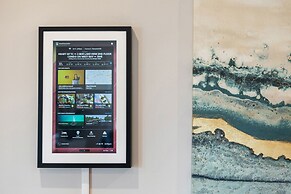 539 Bay St. Lake View Condo Unit 203E