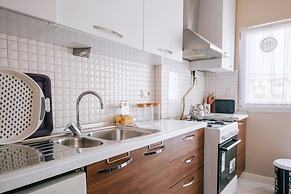 Lovely Flat w Balcony 10 min to Moda Coast