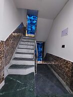 Hotel Twamev Couple Friendly Laxmi Nagar