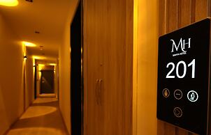 Mahya Hotel
