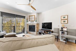 Clearwater Lofts #302, Building 3 By Summit County Mountain Retreats