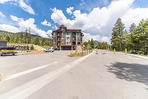 Clearwater Lofts #302, Building 3 By Summit County Mountain Retreats