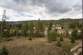 Clearwater Lofts #302, Building 3 By Summit County Mountain Retreats