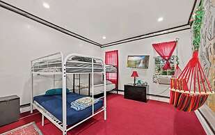 Stylish 4 Bedroom Home Near Philadelphia