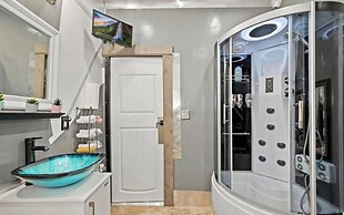 Stylish 4 Bedroom Home Near Philadelphia