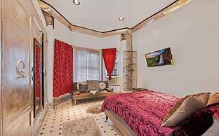 Stylish 4 Bedroom Home Near Philadelphia