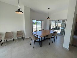 Spacious Studio in Caballito - Comfort and Location