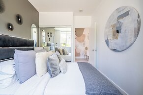 RivetStays - The Neptune