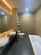 Mayflower Grande Suite Hotel