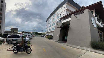 Mayflower Grande Suite Hotel