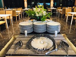 Mayflower Grande Suite Hotel