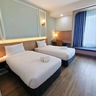 Mayflower Grande Suite Hotel