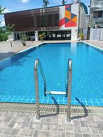 Mayflower Grande Suite Hotel