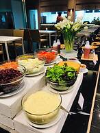 Mayflower Grande Suite Hotel