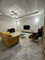 De James Hotels & Suites