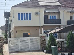 De James Hotels & Suites