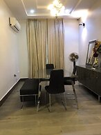 De James Hotels & Suites